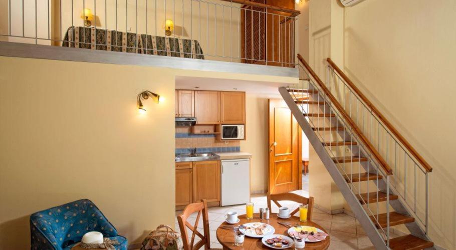 Eleni Beach Apartment Stalís Ngoại thất bức ảnh